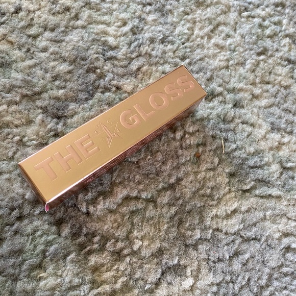 THE GLOSS - Picture 2 of 4